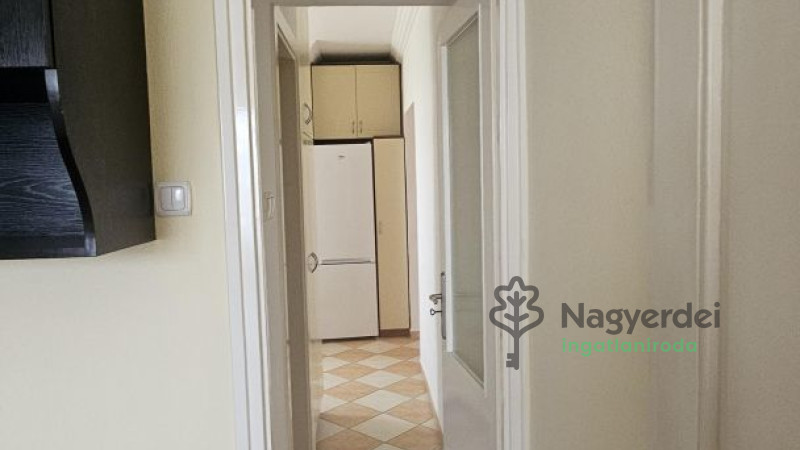 Debrecen, Nagyerdő, Lakás, tégla lakás  