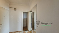Debrecen, Nagyerdő, Lakás, tégla lakás  