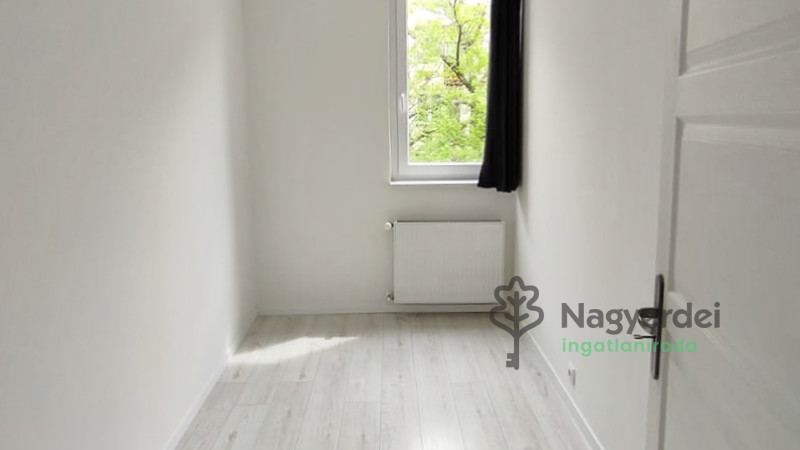 Debrecen, Libakert, Lakás, tégla lakás  