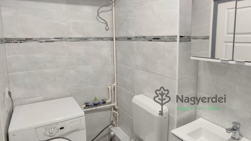 Debrecen, Libakert, Lakás, tégla lakás  