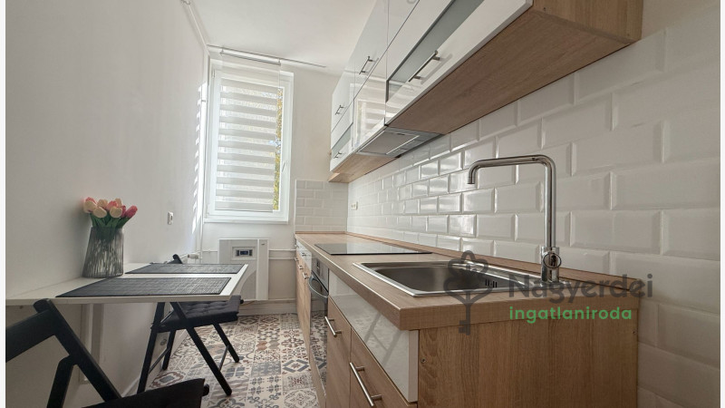 Debrecen, Libakert, Lakás, tégla lakás  