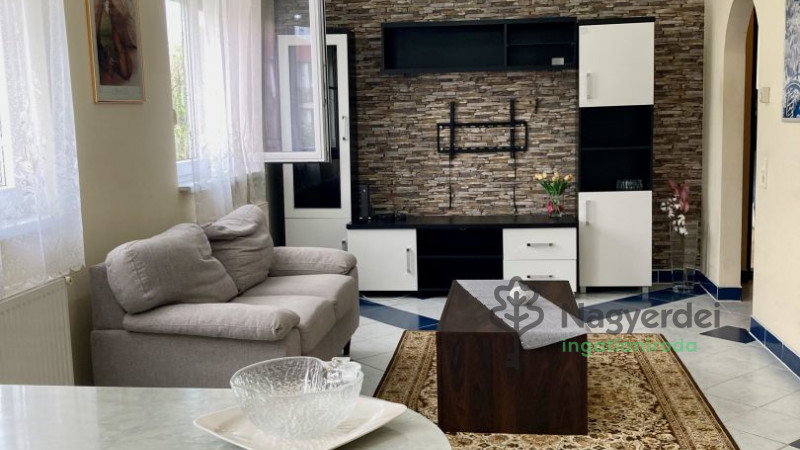 Debrecen, Nagyerdőalja, Lakás, tégla lakás  