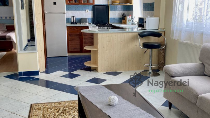 Debrecen, Nagyerdőalja, Lakás, tégla lakás  