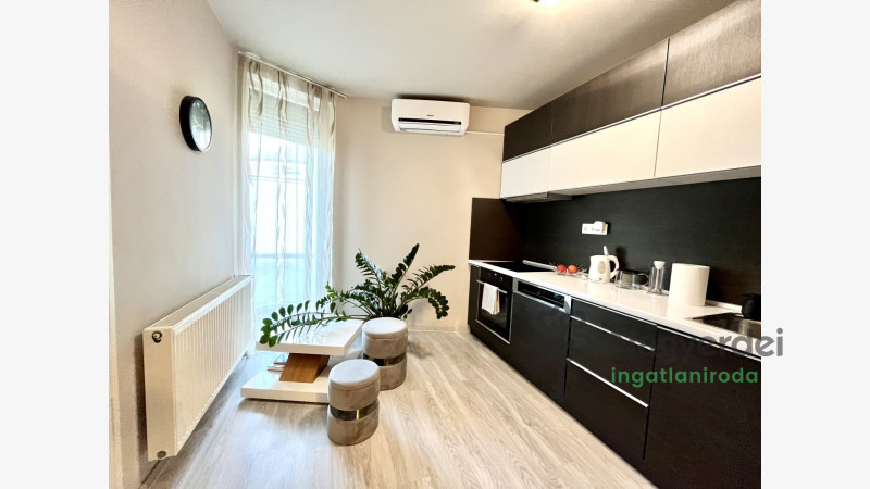 Debrecen, Vargakert, Lakás, tégla lakás  