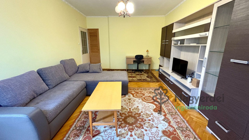 Debrecen, Nagyerdő, Lakás, tégla lakás  