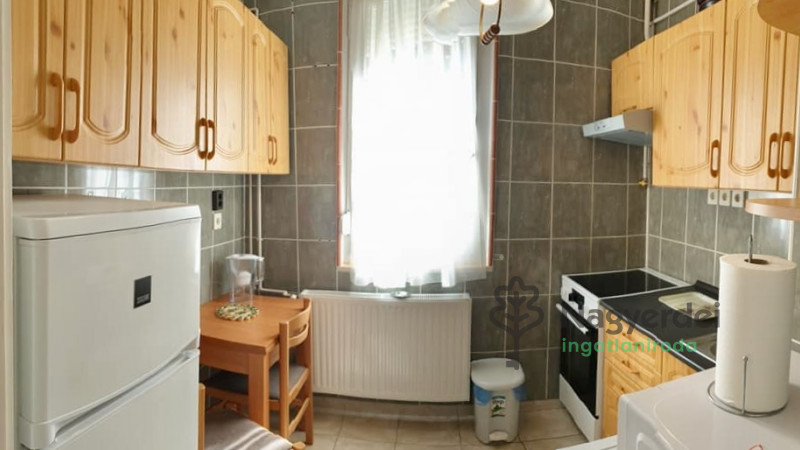 Debrecen, Nagyerdőalja, Lakás, tégla lakás  