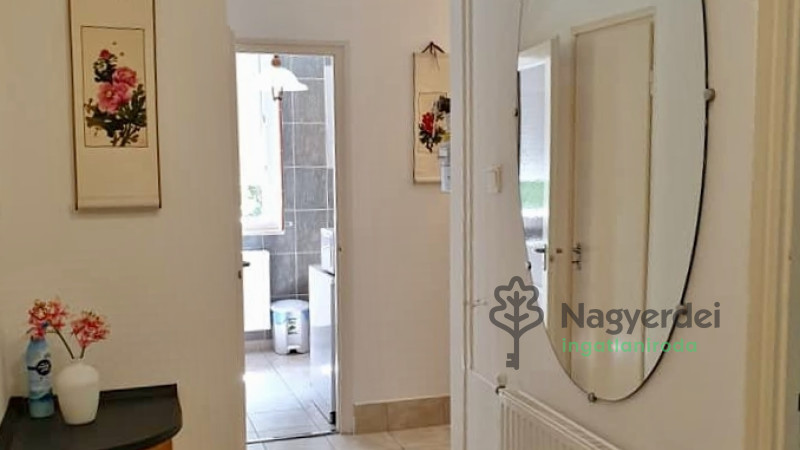 Debrecen, Nagyerdőalja, Lakás, tégla lakás  