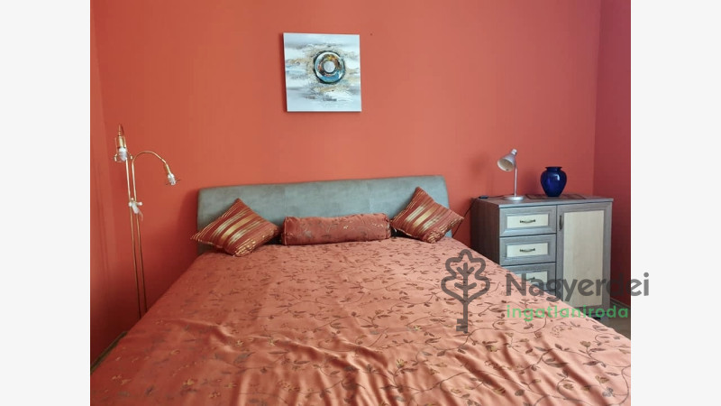 Debrecen, Nagyerdőalja, Lakás, tégla lakás  