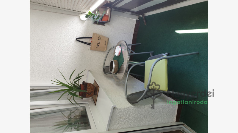 Debrecen, Nagyerdőalja, Lakás, tégla lakás  