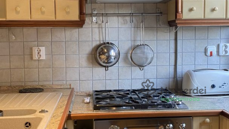 Debrecen, Nagyerdőalja, Lakás, tégla lakás  