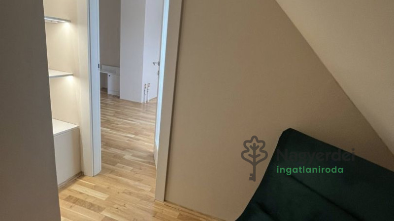 Debrecen, Sestakert, Lakás, tégla lakás  