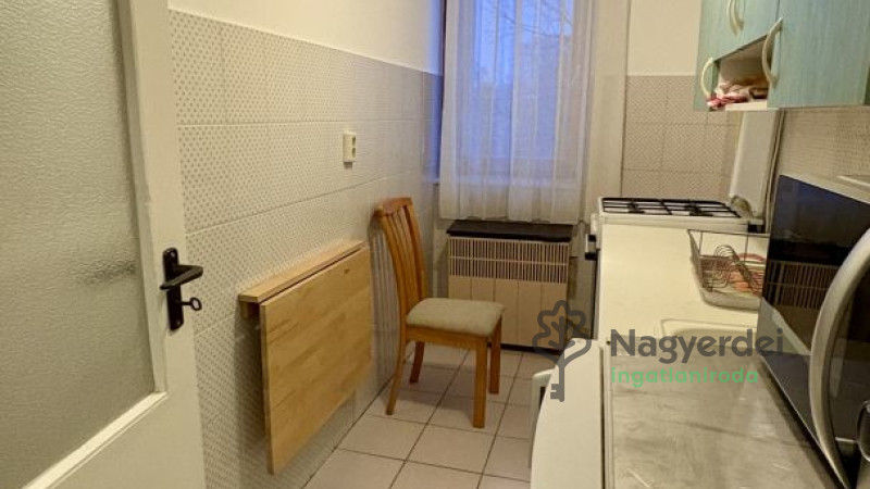 Debrecen, Sestakert, Lakás, tégla lakás  