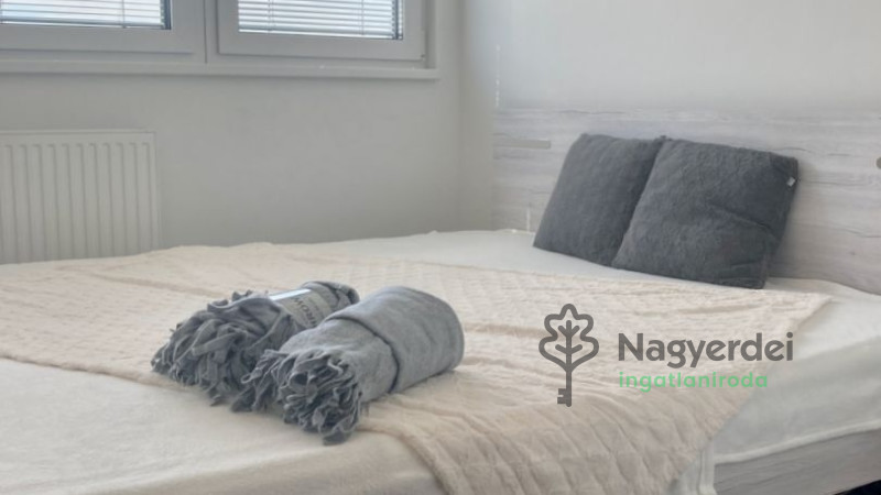 Debrecen, Belváros, Lakás, tégla lakás  