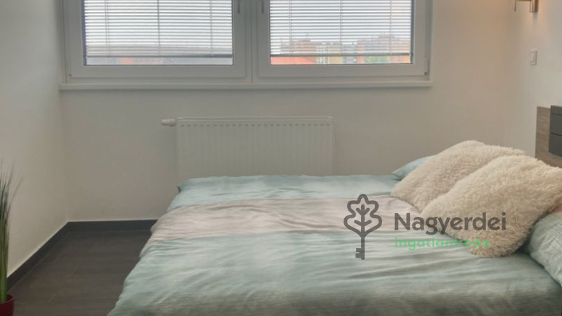 Debrecen, Belváros, Lakás, tégla lakás  