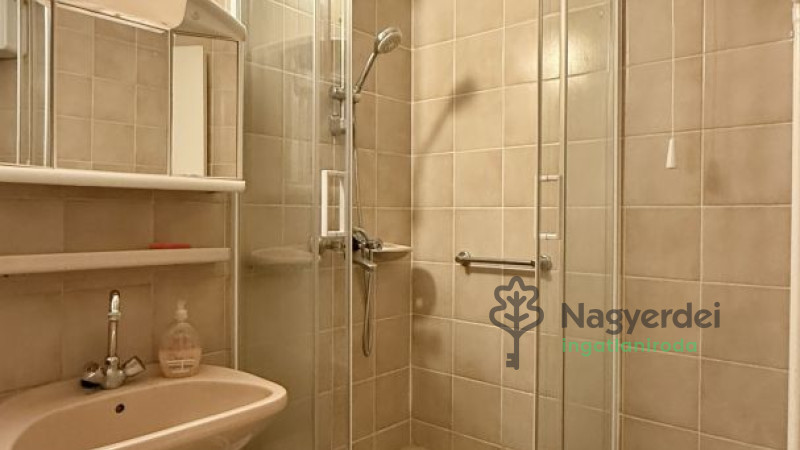 Debrecen, Urrétje, Ház, sorház  