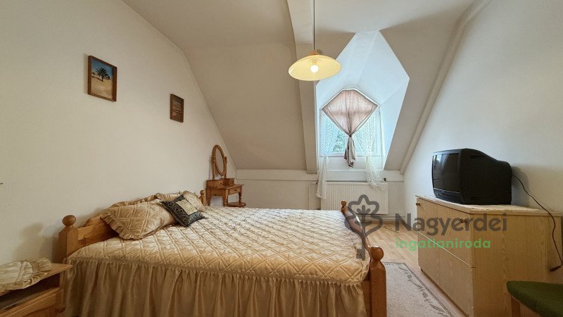 Debrecen, Urrétje, Ház, sorház  