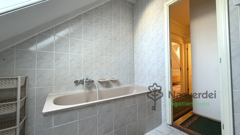 Debrecen, Urrétje, Ház, sorház  