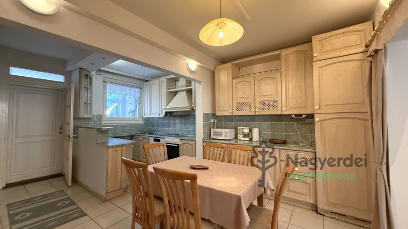 Debrecen, Urrétje, Ház, sorház  