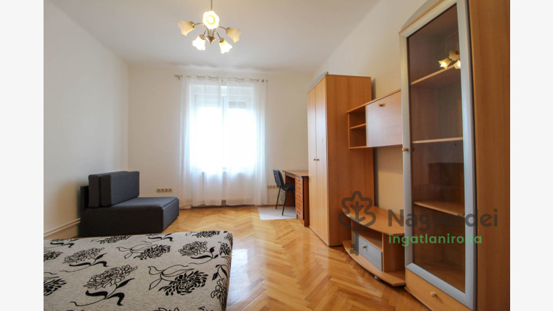 Debrecen, Sámsonikert, Lakás, tégla lakás  