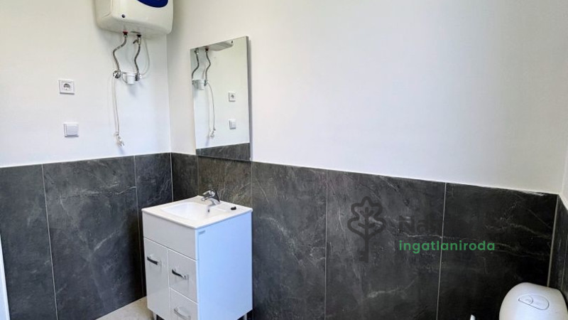 Debrecen, Iroda, nem irodaházban  