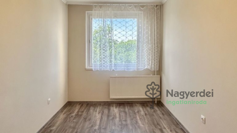 Debrecen, Újkert, Lakás, panel lakás  