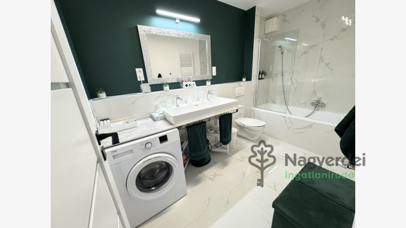 Debrecen, Belváros, Lakás, tégla lakás  