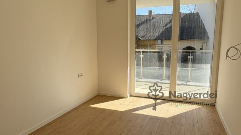 Debrecen, Belváros, Lakás, tégla lakás  