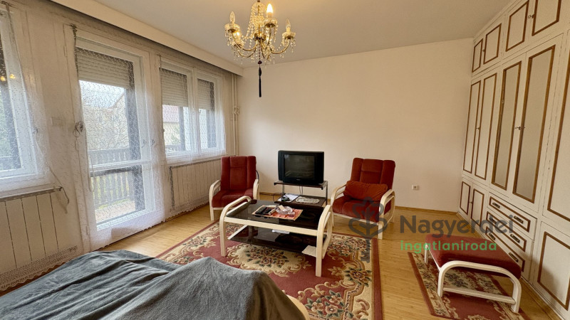 Debrecen, Nagyerdő, Ház, sorház  