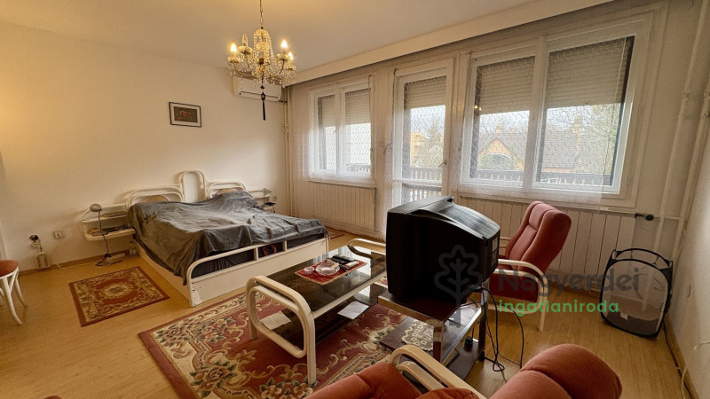 Debrecen, Nagyerdő, Ház, sorház  