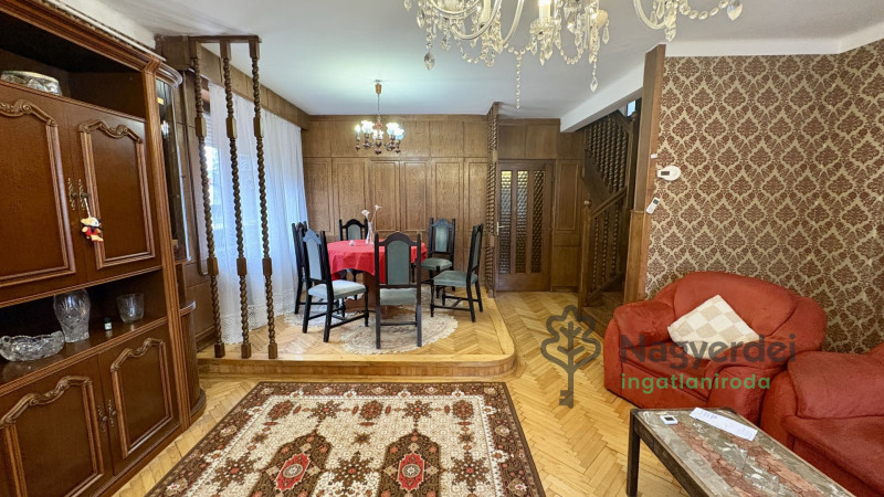 Debrecen, Nagyerdő, Ház, sorház  