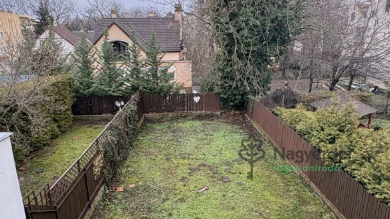 Debrecen, Nagyerdő, Ház, sorház  