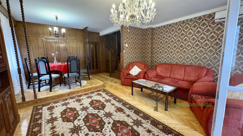 Debrecen, Nagyerdő, Ház, sorház  