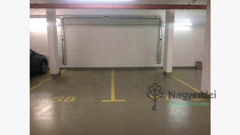 Debrecen, Belváros, Garázs, teremgarázs  