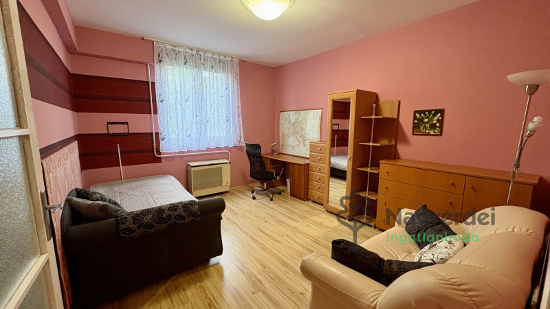 Debrecen, Sestakert, Lakás, csúsztatott zsalus  