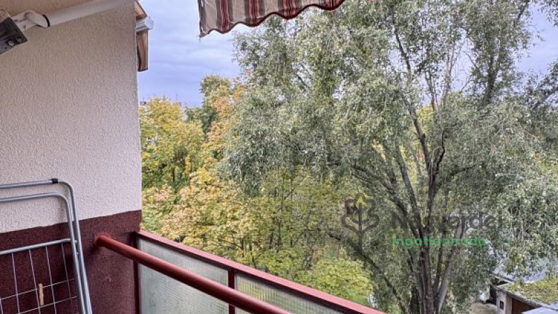 Debrecen, Sestakert, Lakás, csúsztatott zsalus  