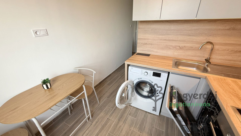 Debrecen, Újkert, Lakás, panel lakás  