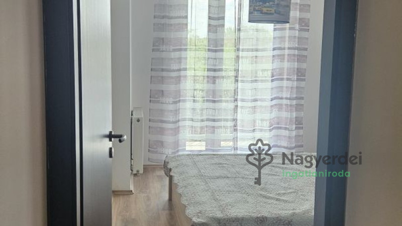 Debrecen, Lakás, tégla lakás  