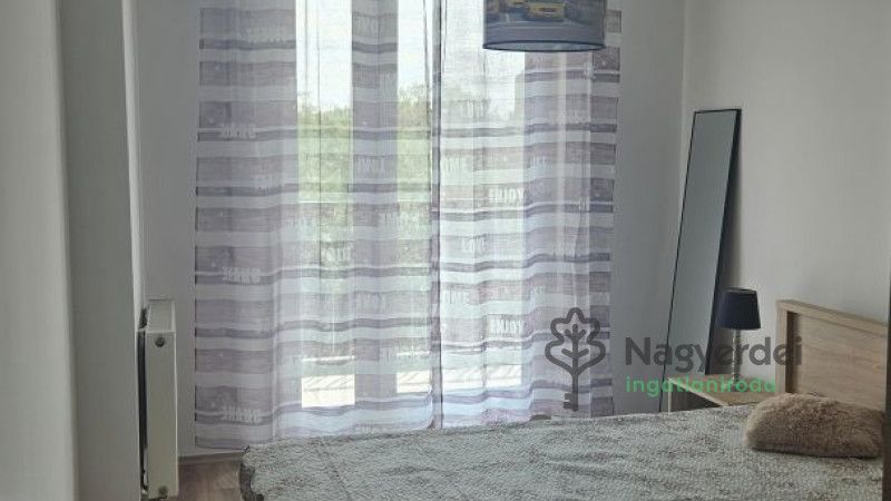 Debrecen, Lakás, tégla lakás  