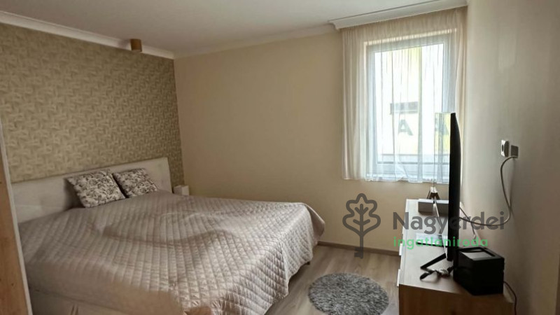 Debrecen, Hatvan utcai kert, Lakás, tégla lakás  