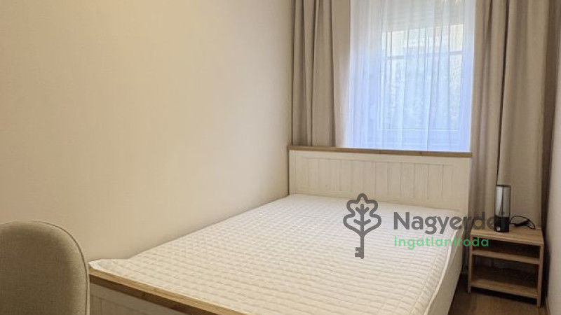 Debrecen, Sestakert, Lakás, tégla lakás  
