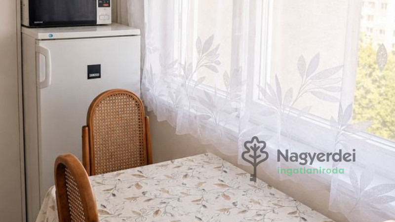 Debrecen, Libakert, Lakás, panel lakás  