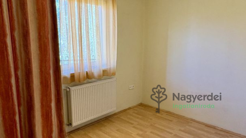 Debrecen, Csigekert, Lakás, tégla lakás  