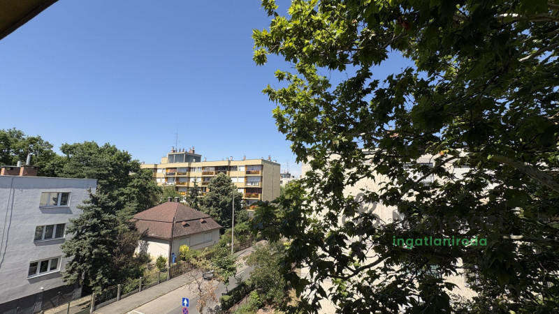 Debrecen, Sestakert, Lakás, tégla lakás  