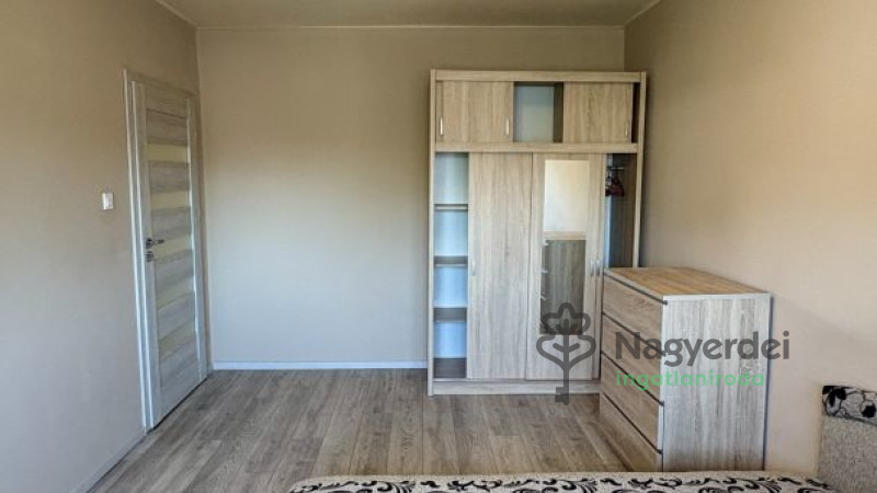 Debrecen, Sestakert, Lakás, tégla lakás  
