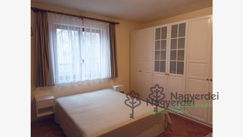 Debrecen, Nagyerdőalja, Ház, ikerház  