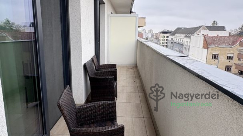 Debrecen, Belváros, Lakás, tégla lakás  