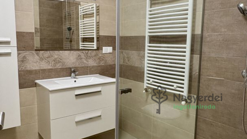 Debrecen, Belváros, Lakás, tégla lakás  