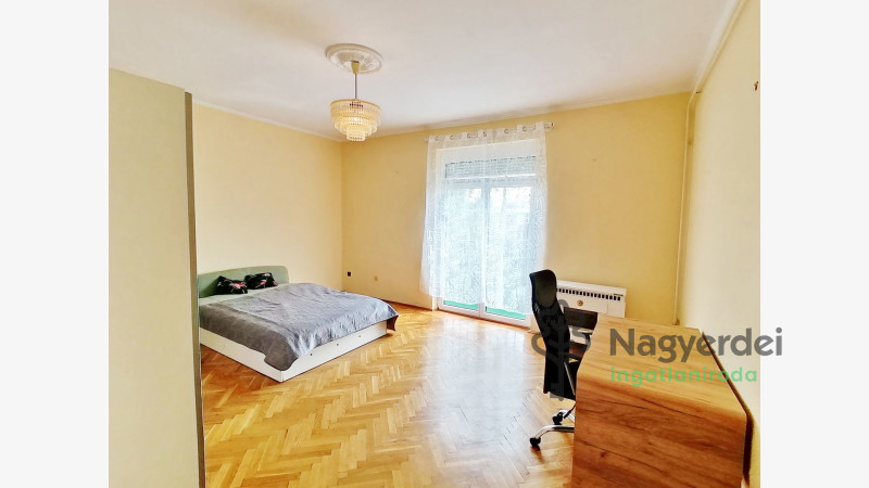 Debrecen, Egyetemváros, Lakás, tégla lakás  