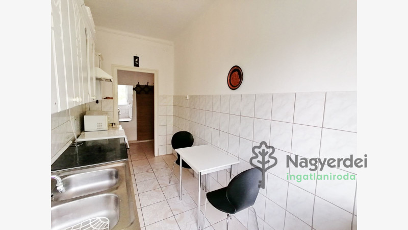 Debrecen, Egyetemváros, Lakás, tégla lakás  