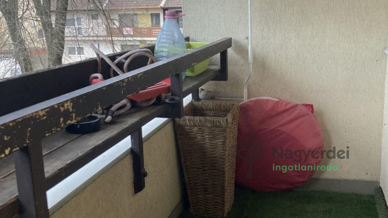 Debrecen, Nagyerdőalja, Lakás, tégla lakás  